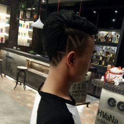 -侨治发型