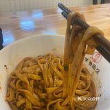 是真的吃的急！打牌到凌晨3点，找一家夜宵摊找不到