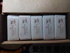 凤梨酥-微热山丘(台北民生公园门市店)