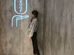 -The ROOF (通盈中心店)