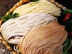三色火锅面-湊湊火锅·茶憩(新中关购物中心店)