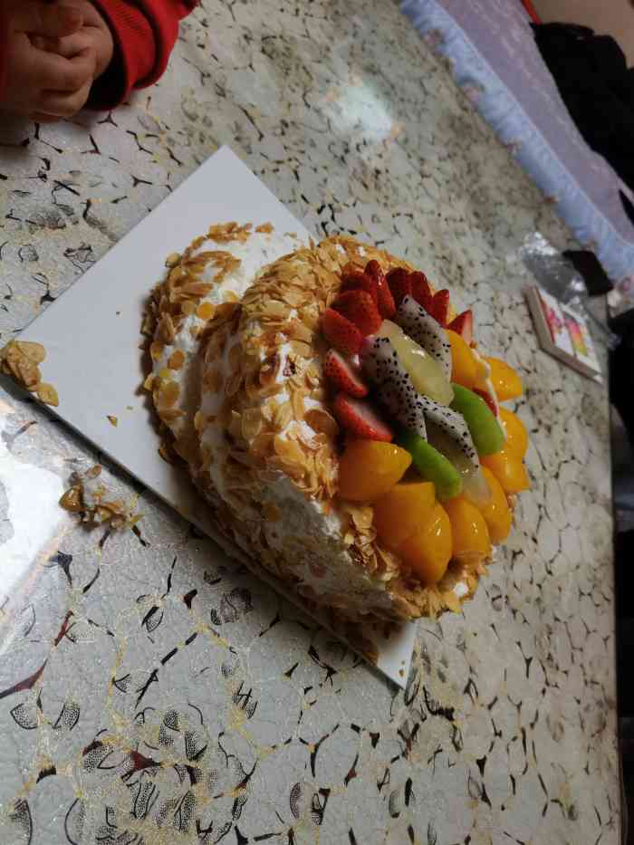 乔治香颂(华润店)-"味道不错,小孩非常喜欢,但太小了,适合小.