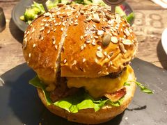 -HIGH FIVE哈福手工汉堡(桂林路店)