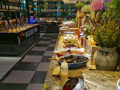 自助取餐区-大山炭火烤肉自助(百盛步行街广场店)