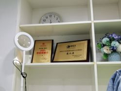 -苗医生专业祛痘·皮肤管理