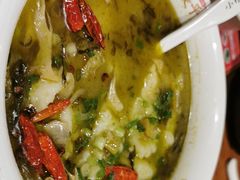 -渝是乎酸菜鱼(龙旗购物中心店)