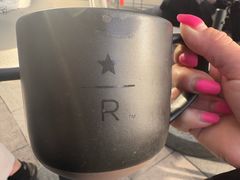 -星巴克臻选(上海合生汇1F店)