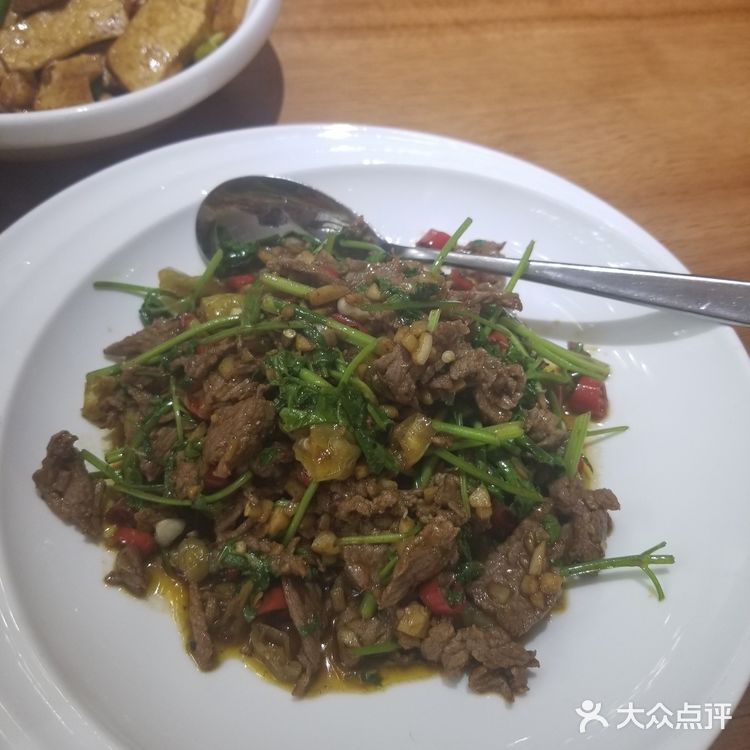 臭鳜鱼配小炒黄牛肉~湘菜辣辣的