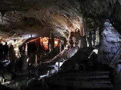 -波斯托伊纳溶洞