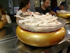 鸡比菇-汤响自助回转火锅百汇(乐峰广场店)