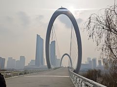 -南京眼步行桥