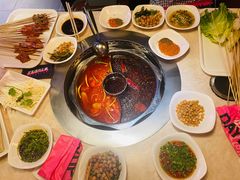 -佰人王串串香火锅(洋珠巷店)