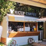 🍰问爆了！就在护城河边儿的咖啡店！✨