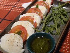 新鲜水牛芝士配番茄-Primo·丽莫意大利窑烤披萨