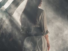 -青青世界