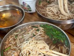 -正宗杨记普洱酸醋米线(总店)