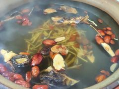 藥膳湯底-威邵鸡煲(西华路总店)