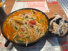 -肥汁米蘭香港米线(定西路店)