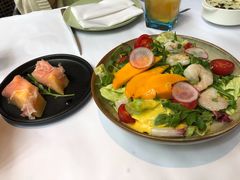 芒果牛油果大虾色拉-乐意坊Alla Torre意大利手工披萨(陆家嘴旗舰店)