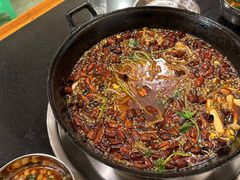 老铁锅秘制美蛙-鸿顺老铁锅美蛙鱼府(解放碑店)