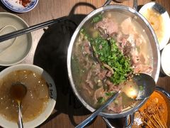 -肖四女乐山跷脚牛肉(世博源店)