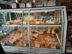 面包甜点陈列柜-老大昌(淮海中路店)