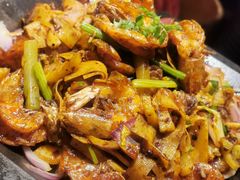 -炉小二铜锅牛蛙•川湘菜(三里屯店)