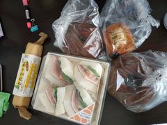 -好利来(万卉路店)