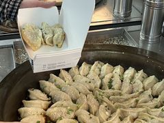 -小姜锅贴(凤凰街店)