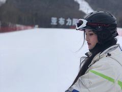 -亚布力新体委滑雪场