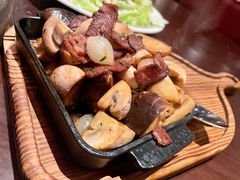 -恰餐厅及酒吧 CHAR Bar & Grill (北京丽都皇冠假日店)