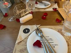 -Mark&Mars Restaurant