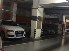 -Iapm环贸地下车库