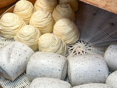 -李与白包子铺(桐梓林店)