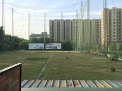 -仙霞高尔夫练习场-停车场