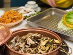 -菌海森林·非遗野生菌火锅(西山区滇池路摩根道店)