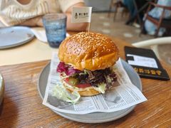 招牌牛肉芝士汉堡-果仁·意大利餐厅(财富广场店)