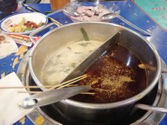 -马路边边串串香形象店(磐石路店)