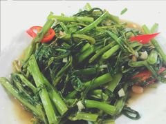 -Dang restaurant (patong phuket)