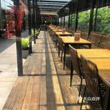 四面皆景,适合情侣、闺蜜聚会。我们点的套餐,搭配合理