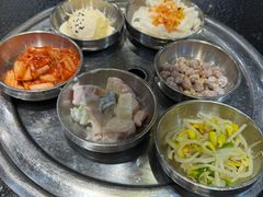-GOGIYA·咕叽吖韩国传统烤肉店(东方新天地店)