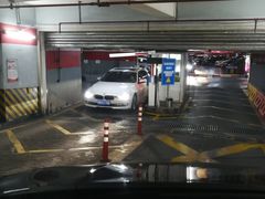 -日月光中心-停车场