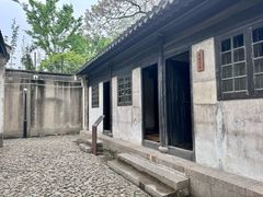 -上海市龙华烈士陵园