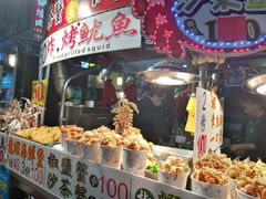 -六合夜市