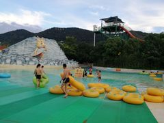 -汤山欢乐水世界
