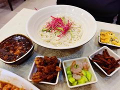 四碟捞面-奥华餐厅·老张记(台基厂店)