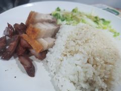 烧味双拼饭-粤味轩快餐店(天下第一泉店)