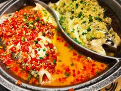-阿瓦山寨·湘菜现炒·剁椒鱼头王(咸阳总店)