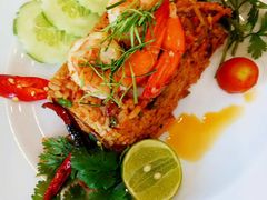 -Chom Cafe and Restaurant