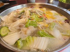 -九牧鱻·渝老鬼重庆火锅(人民路店)